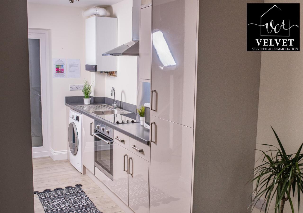 1 Bed House , Free Wifi,Free Parking,Leasure,Business Lejlighed Swansea Eksteriør billede