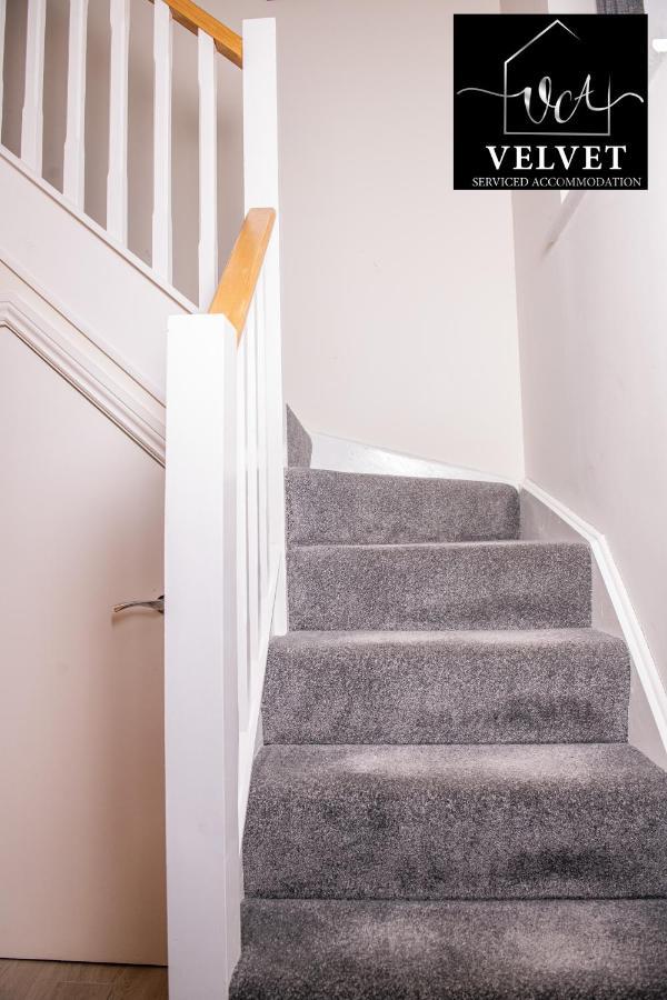 1 Bed House , Free Wifi,Free Parking,Leasure,Business Lejlighed Swansea Eksteriør billede
