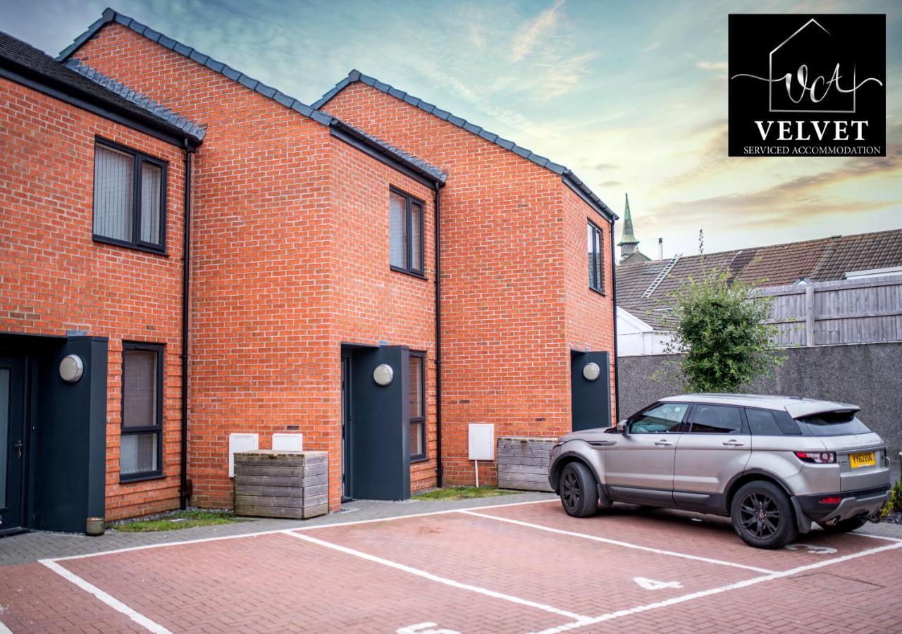 1 Bed House , Free Wifi,Free Parking,Leasure,Business Lejlighed Swansea Eksteriør billede