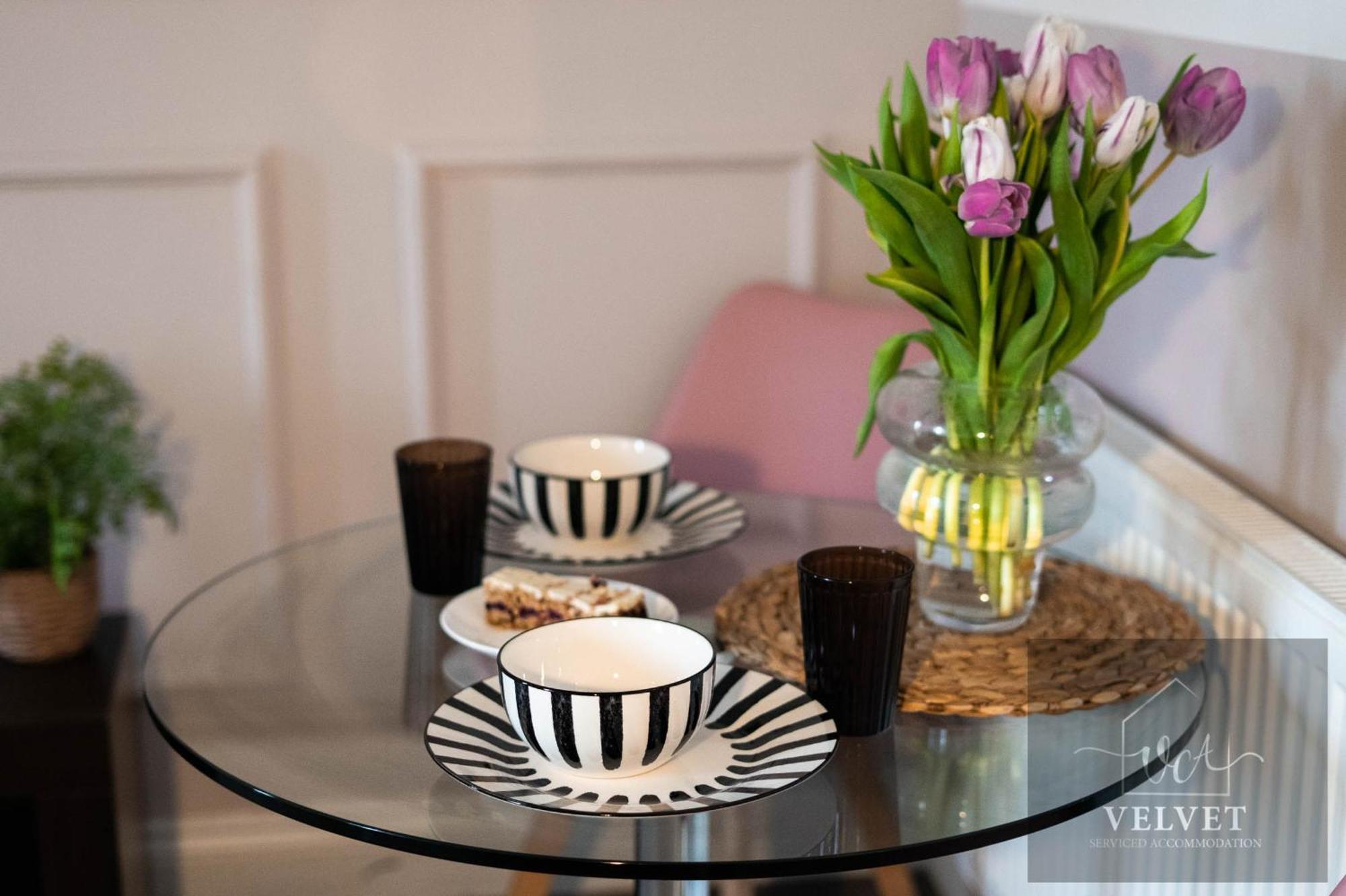 1 Bed House , Free Wifi,Free Parking,Leasure,Business Lejlighed Swansea Eksteriør billede