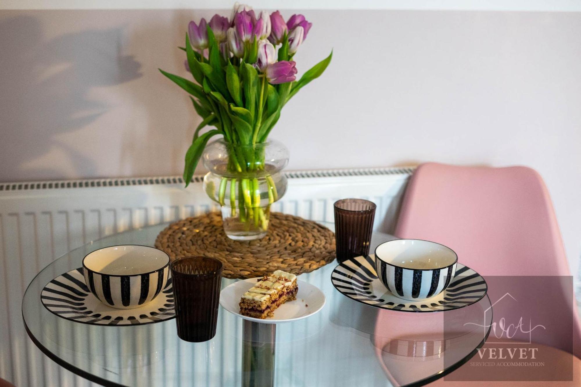 1 Bed House , Free Wifi,Free Parking,Leasure,Business Lejlighed Swansea Eksteriør billede